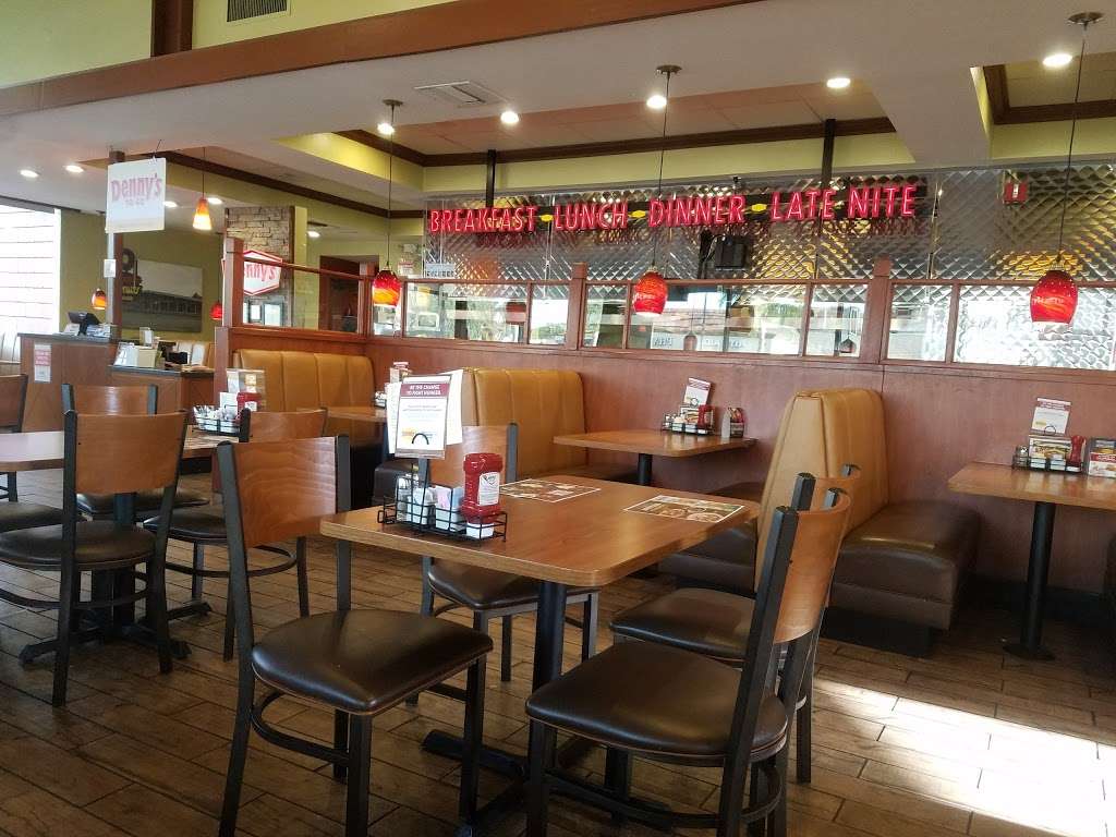 Dennys | 1760 Aviation Blvd, Redondo Beach, CA 90278 | Phone: (310) 379-9134