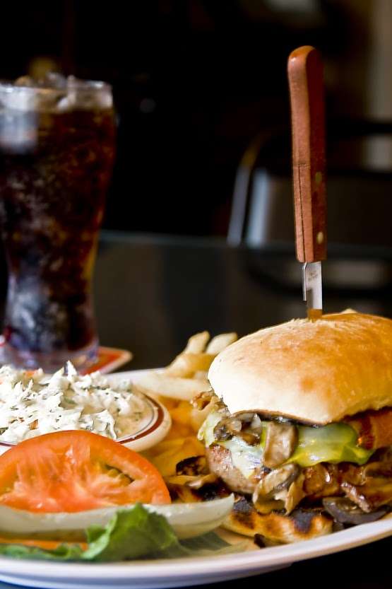 Muscoot Tavern | 105 Somerstown Turnpike, Katonah, NY 10536, USA | Phone: (914) 232-2800
