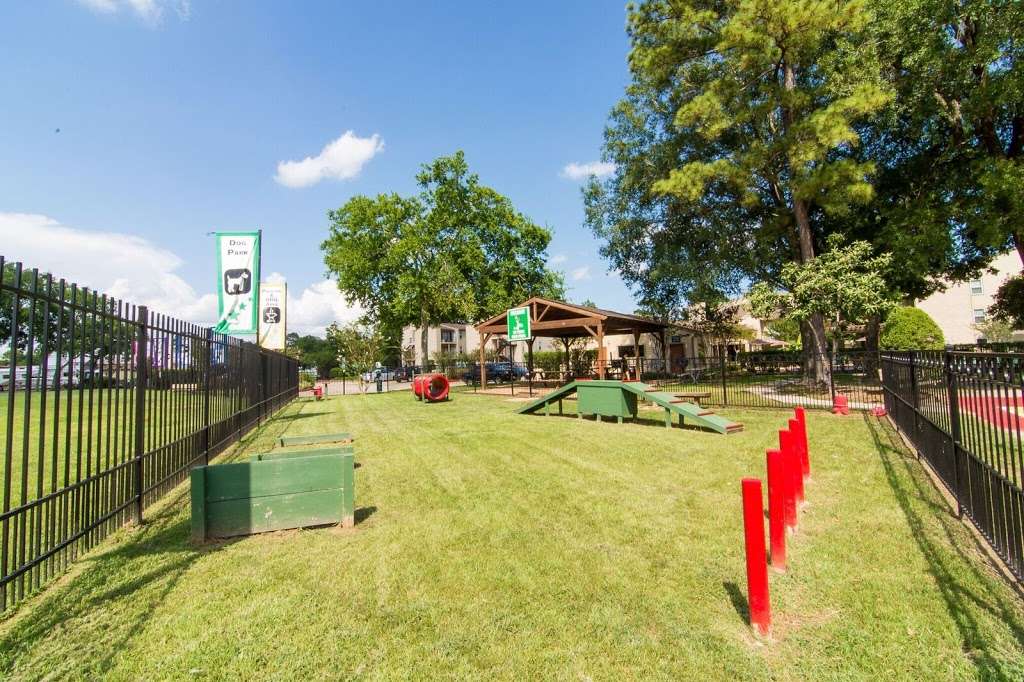 Deerbrook Forest Apartments | 17750 Highway 59 North, Humble, TX 77396 | Phone: (281) 417-8540