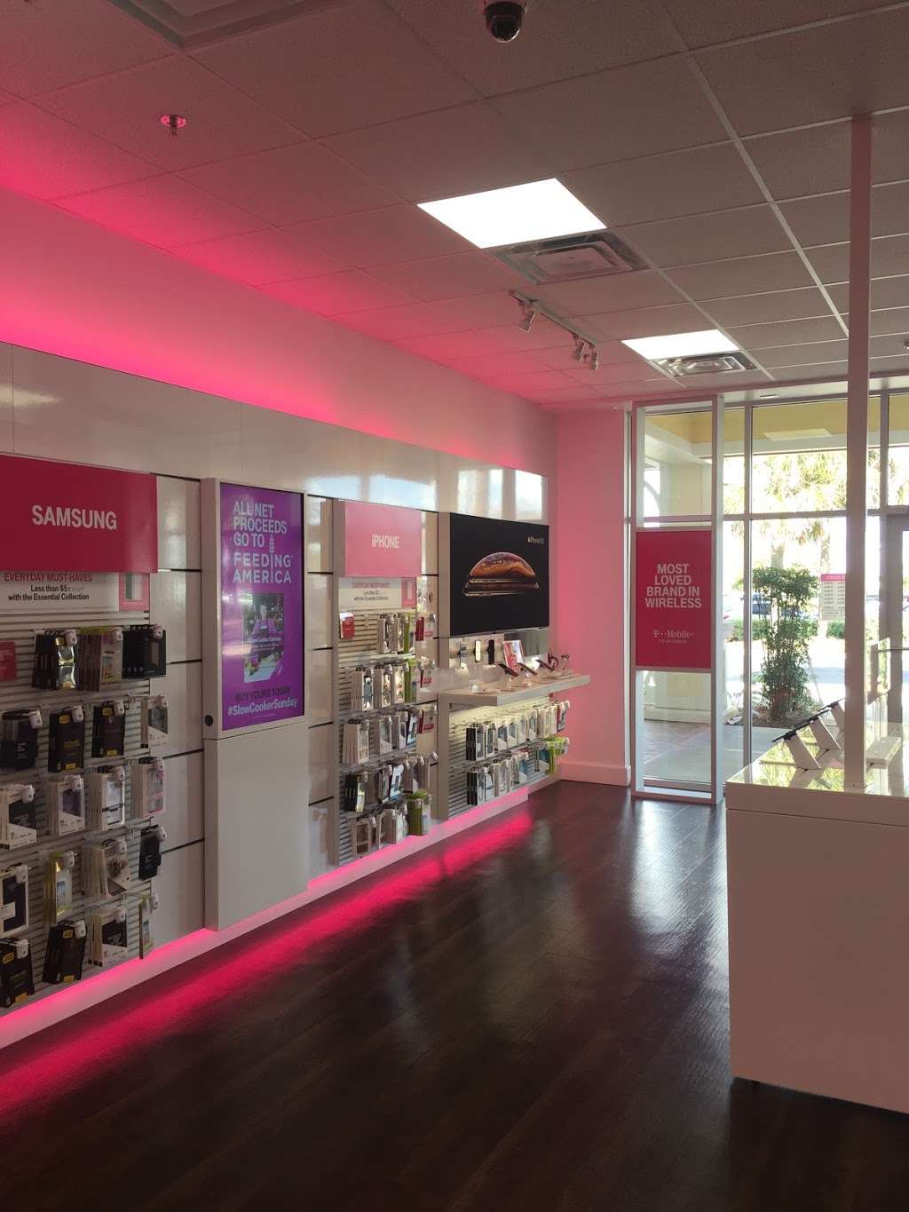 T-Mobile | 2522 Burnsed Blvd, The Villages, FL 32163, USA | Phone: (352) 310-0047