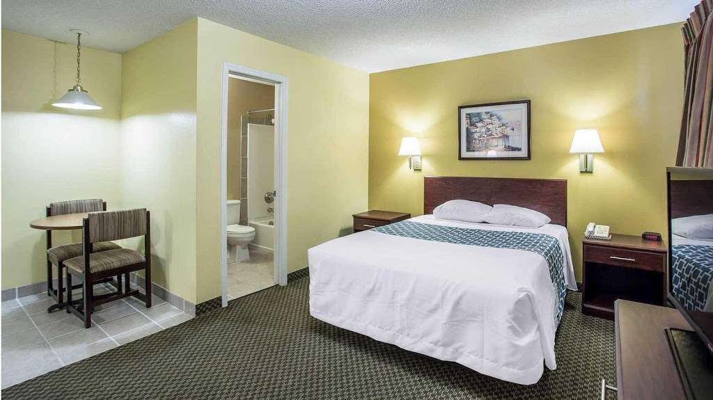 Suburban Extended Stay Hotel Charlotte-Ballantyne | 10225 Feldfarm Ln, Charlotte, NC 28210, USA | Phone: (704) 544-3993