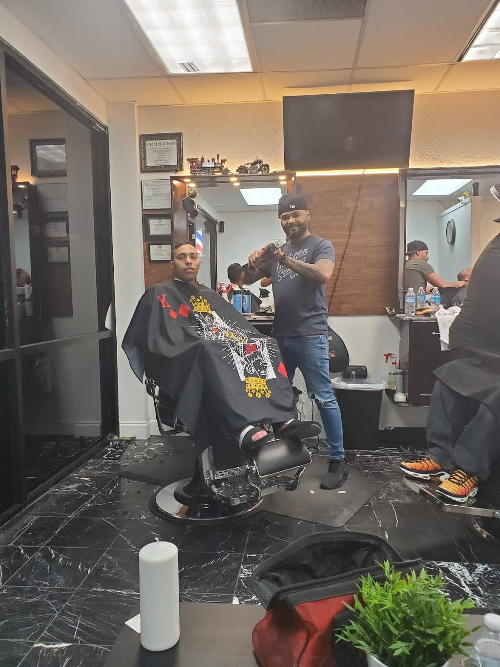 Fade time barber shop | 823 NE Green Oaks Blvd, Arlington, TX 76006, USA | Phone: (817) 899-1096