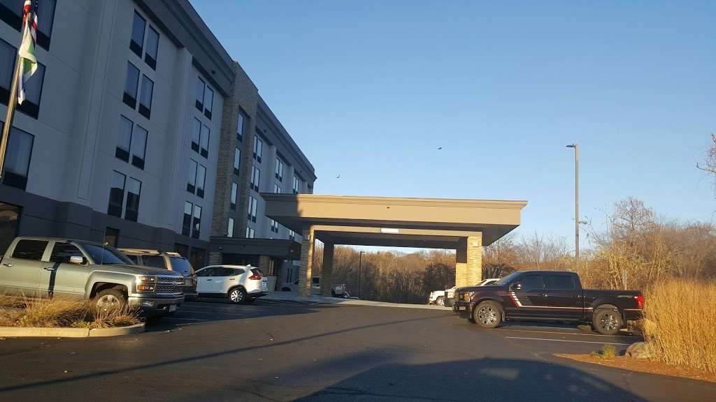 Holiday Inn Express Andover North-Lawrence | 224 Winthrop Ave, Lawrence, MA 01843, USA | Phone: (978) 975-4050