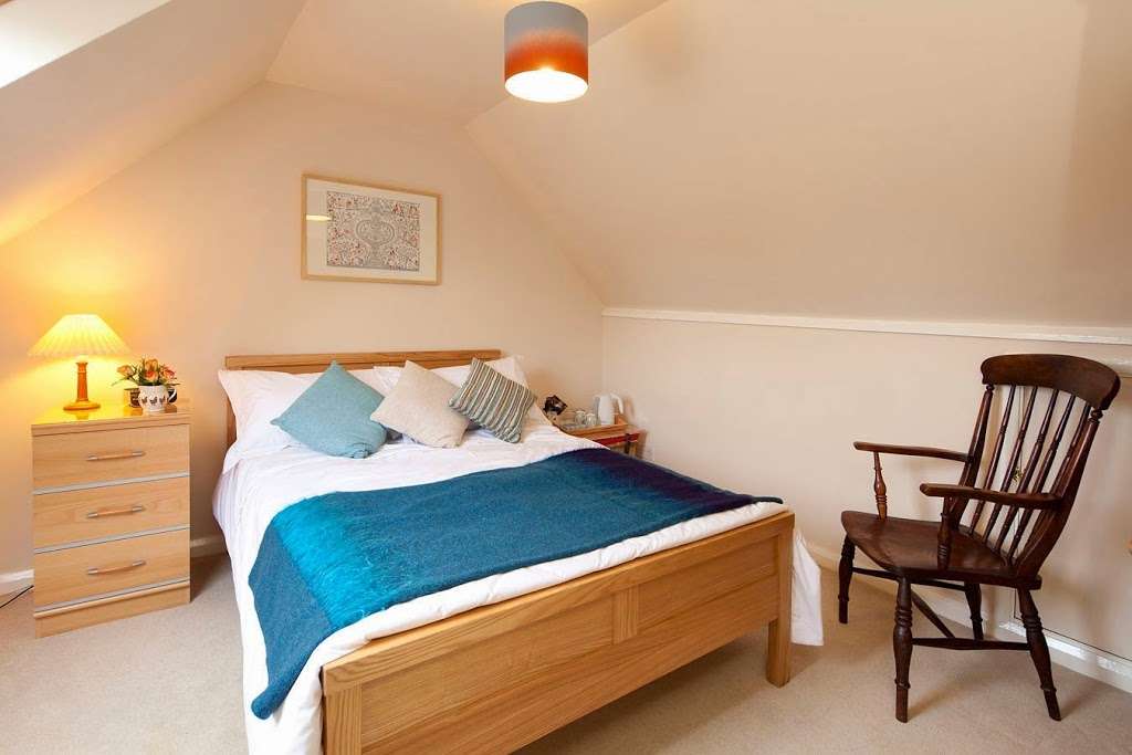 The Old Joinery Bed & Breakfast in Capel | 110 The St, Capel, Dorking RH5 5JY, UK | Phone: 01306 711170