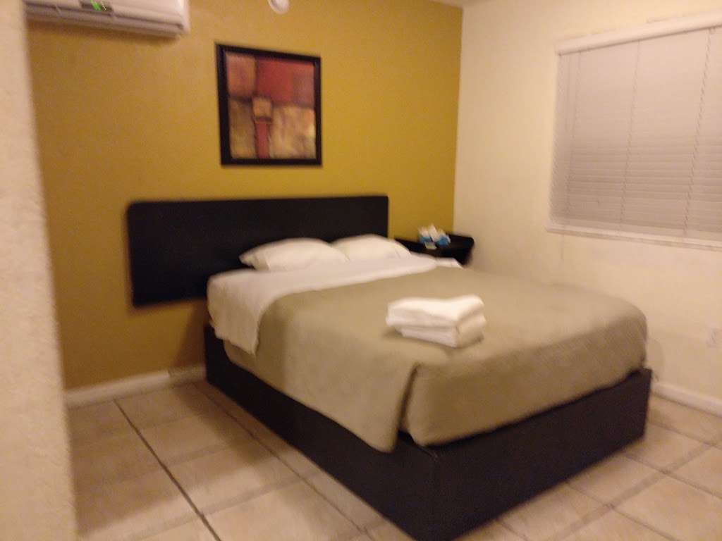 Ocean Surf Hotel | 7436 Ocean Terrace, Miami Beach, FL 33141, USA | Phone: (305) 397-8292