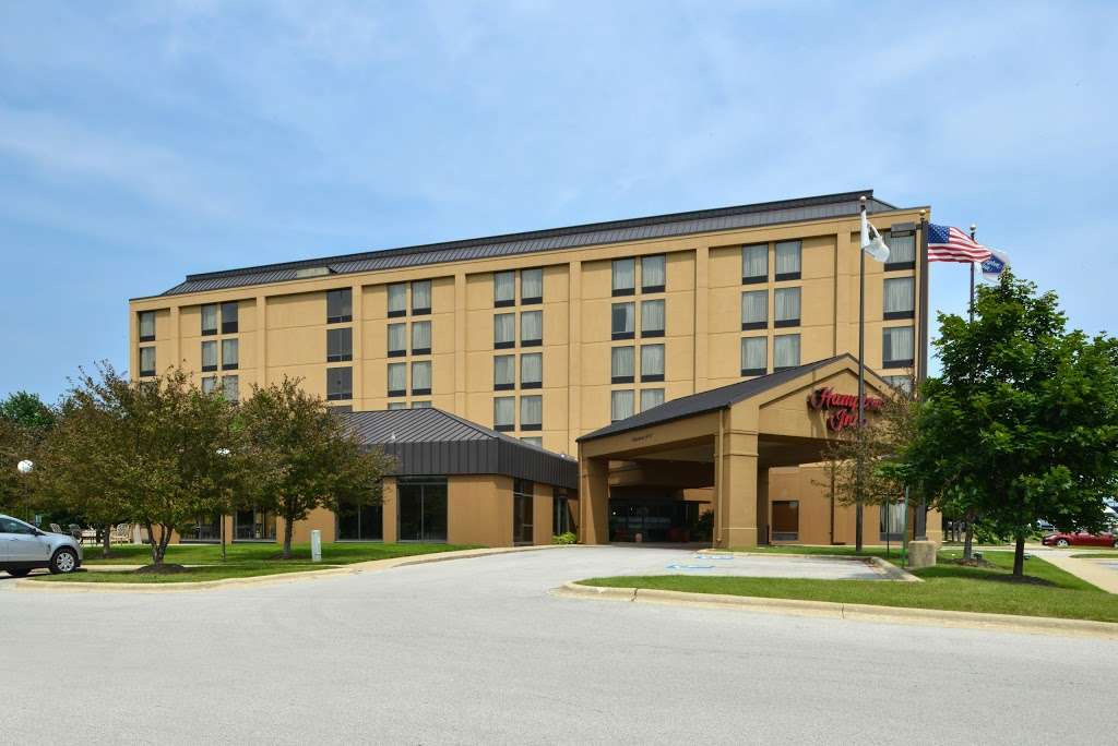 Hampton Inn Chicago-Carol Stream | 205 W North Ave, Carol Stream, IL 60188 | Phone: (630) 681-9200