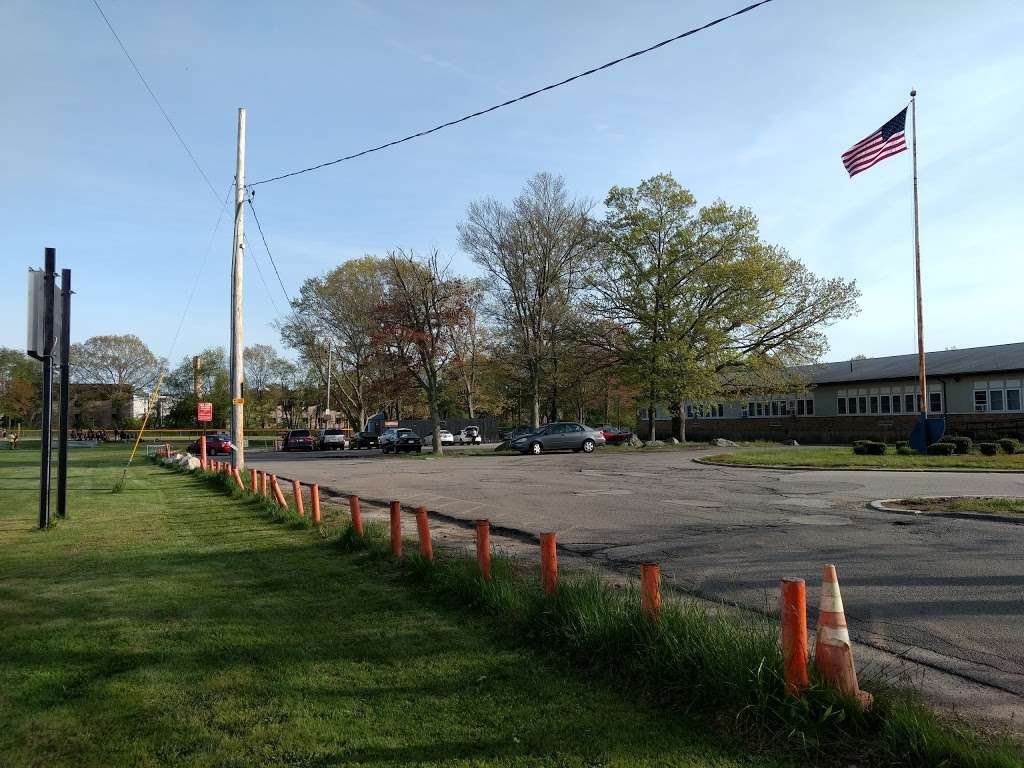 Memorial Park Elementary School | 1 Lt Col Brian Duffy Way, Rockland, MA 02370, USA | Phone: (781) 878-1367