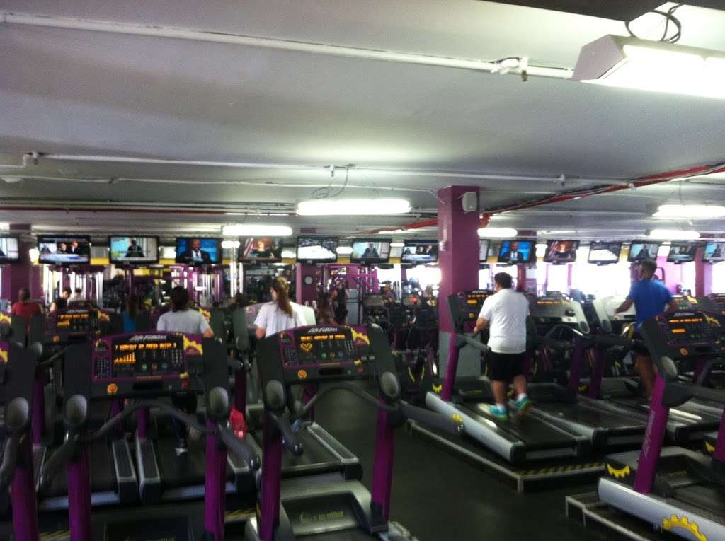 planet fitness astoria address