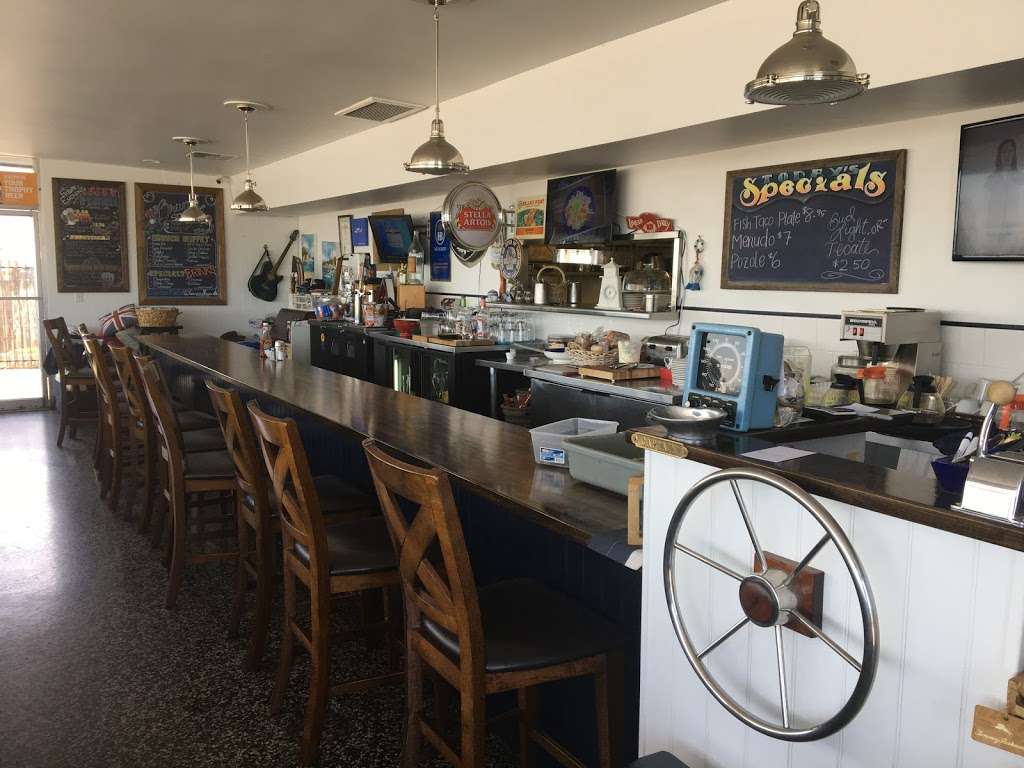 Marina Cafe | 720 Peninsula Rd, Wilmington, CA 90744 | Phone: (310) 847-1299