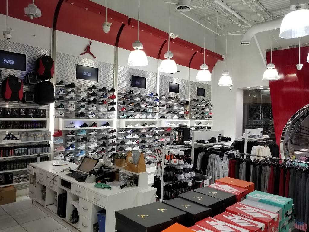 Shoe Palace | 3709 Irving Mall F02, Irving, TX 75062, USA | Phone: (972) 255-1982