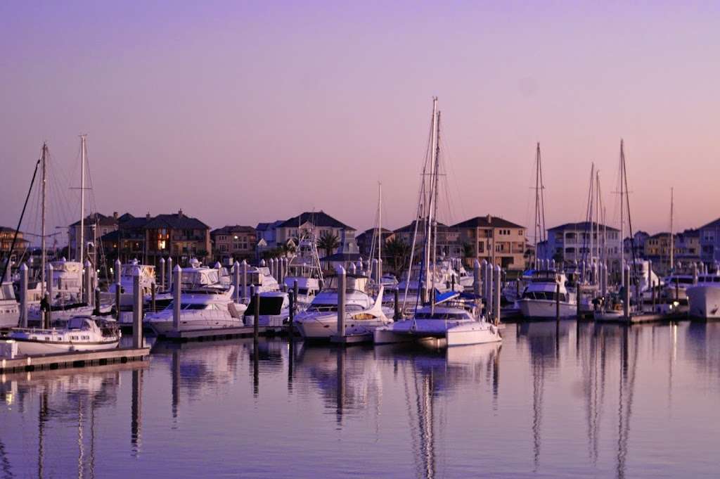 Harborwalk Yacht Club, Marina & Waterfront Real Estate | 1445 Harborwalk Blvd, Hitchcock, TX 77563, USA | Phone: (409) 935-3737