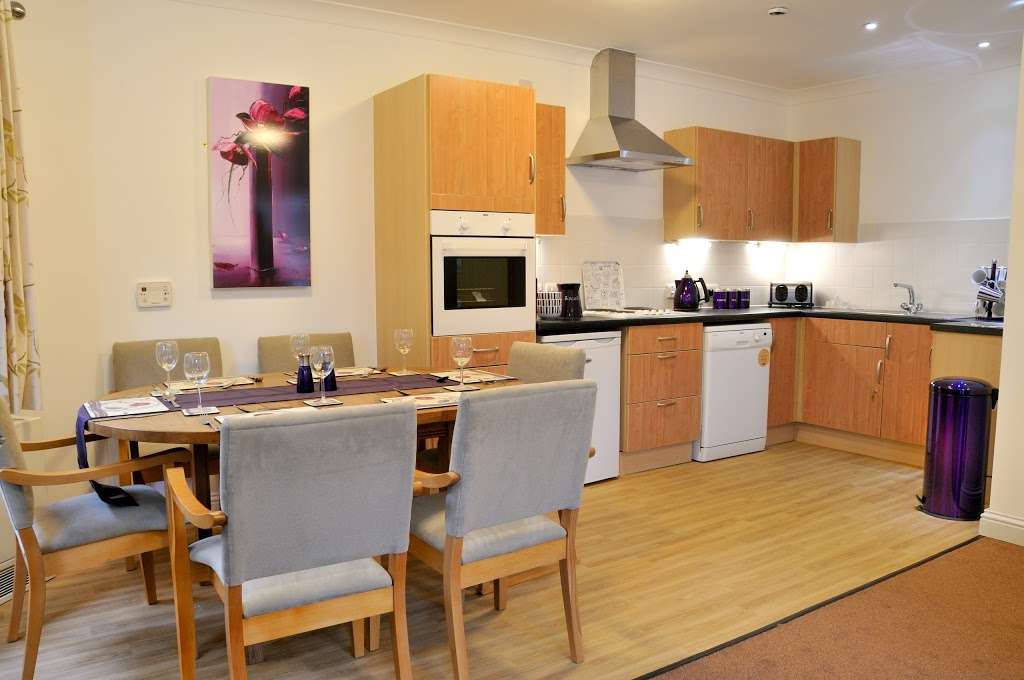 Belmont View-Quantum Care Home | Belmont View/Hailey La, Hoddesdon, Hertford SG13 7NY, UK | Phone: 01992 450304
