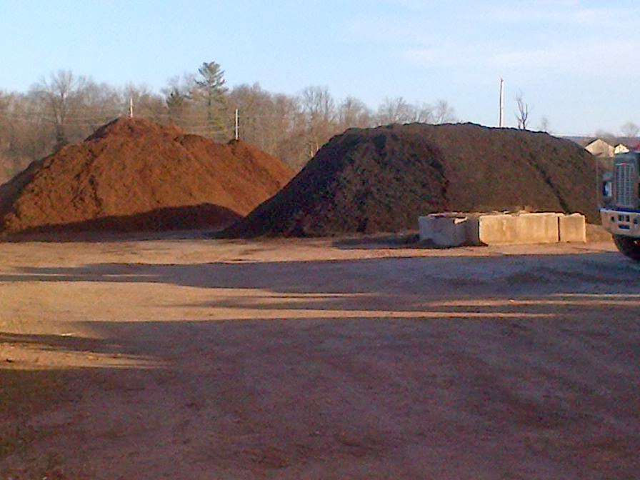 W R Friel Excavating/Gilbertsville Landscape Supply | 170 Smith Rd, Gilbertsville, PA 19525, USA | Phone: (610) 367-5685