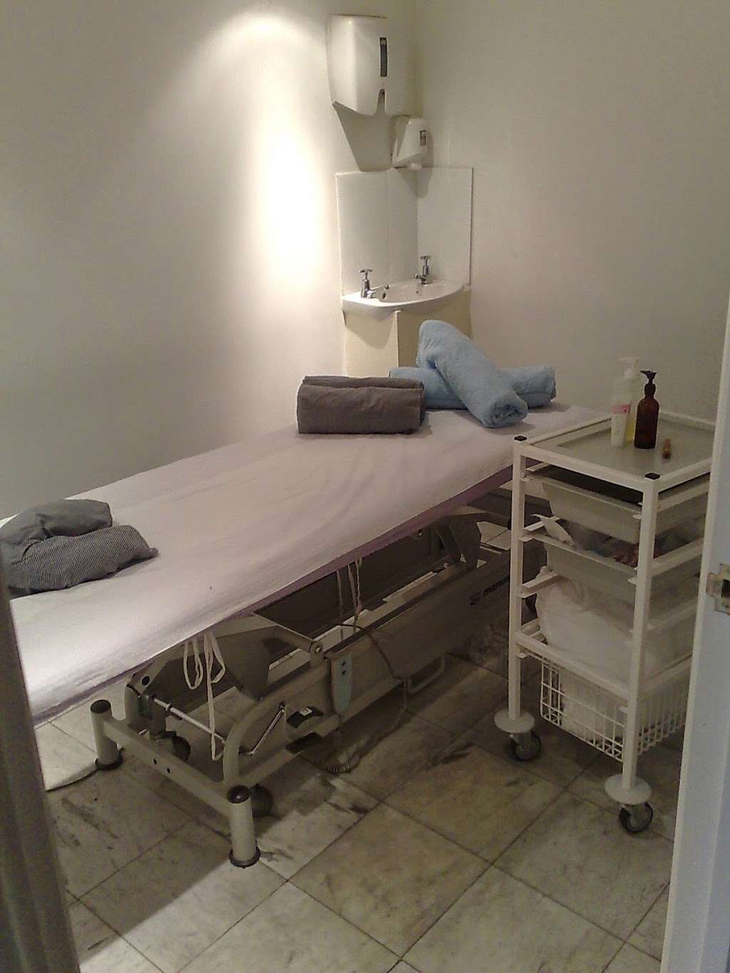 Equilibrium Chinese Medicine and Therapy Clinic. | 7 Mile End Rd, Stepney, London E1 4TP, UK | Phone: 020 7780 1888