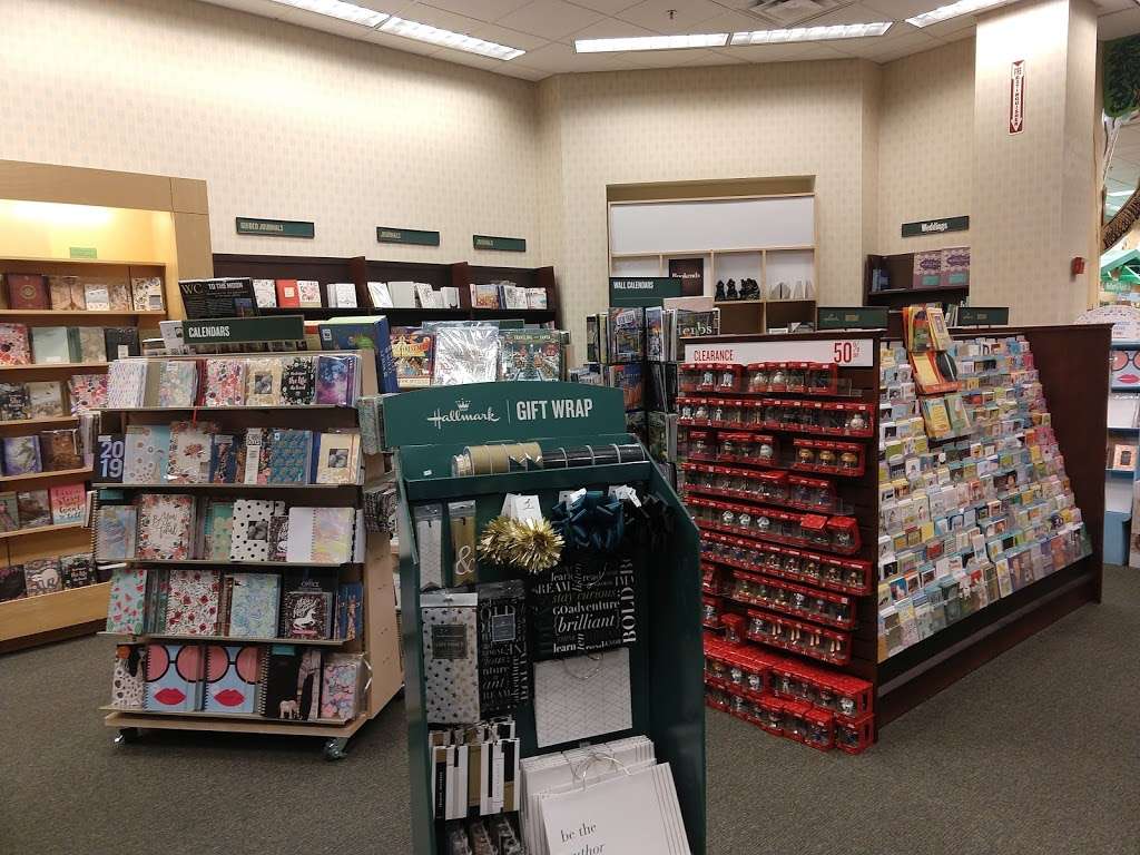 Barnes & Noble | 39228 10th St W, Palmdale, CA 93551, USA | Phone: (661) 272-9958