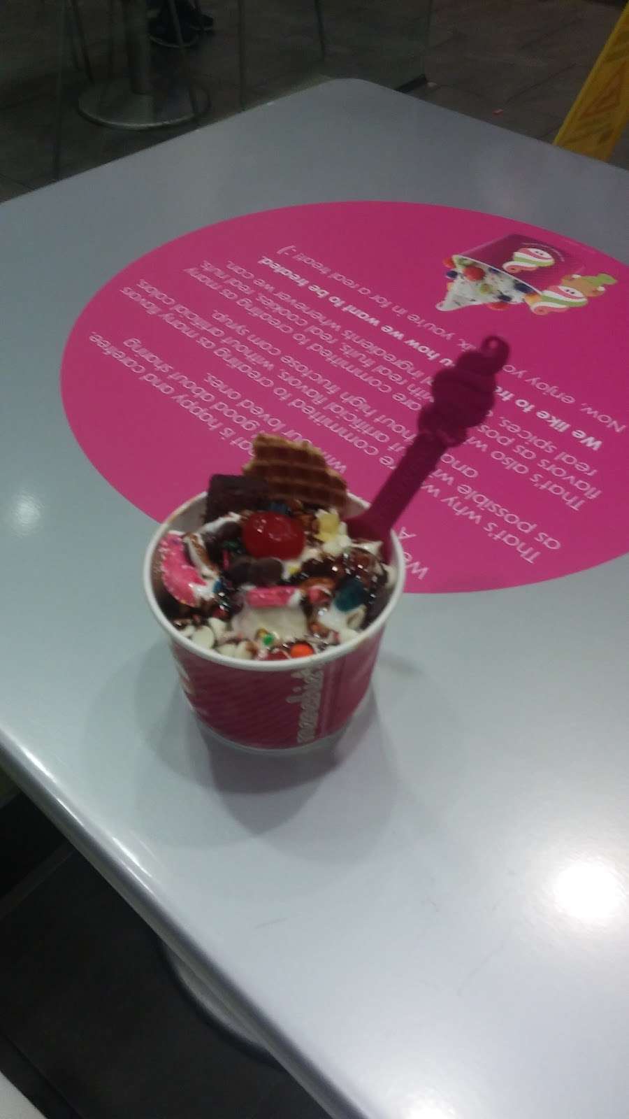 Menchies Frozen Yogurt | 14814 Pines Blvd, Pembroke Pines, FL 33027, USA | Phone: (954) 447-4007