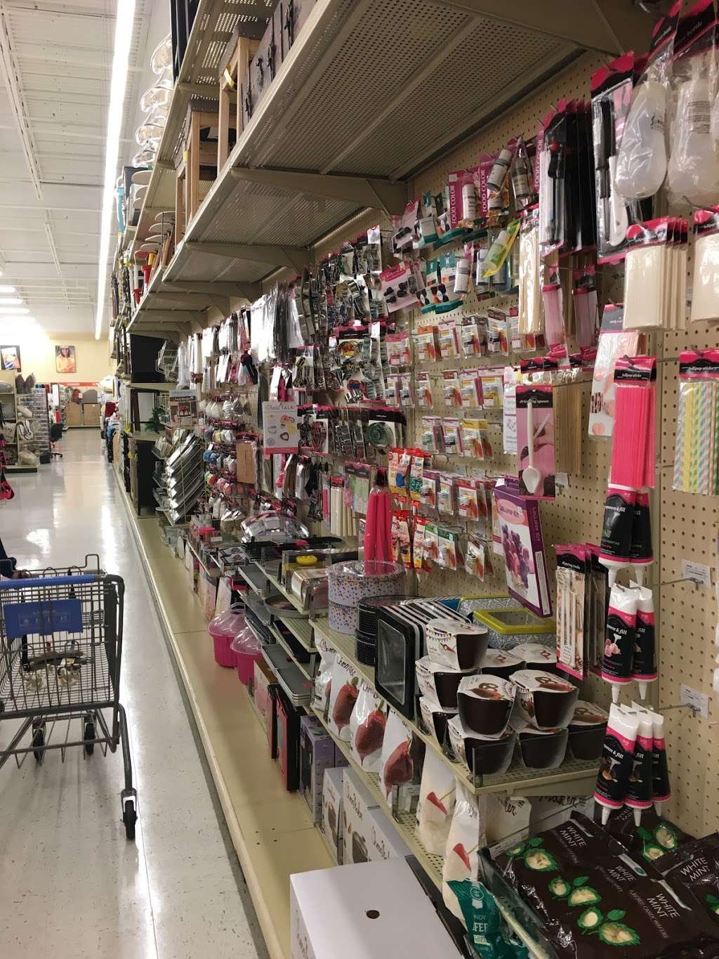 Hobby Lobby | 1055 E Golf Rd, Schaumburg, IL 60173 | Phone: (847) 517-3381