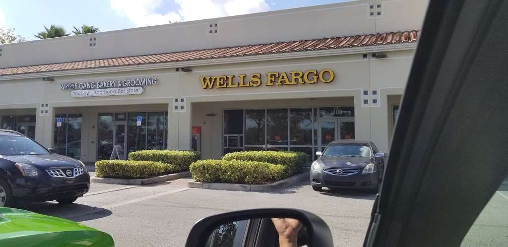 Wells Fargo Bank | 2205 S, FL-7 STE 100, Wellington, FL 33414, USA | Phone: (561) 333-6140