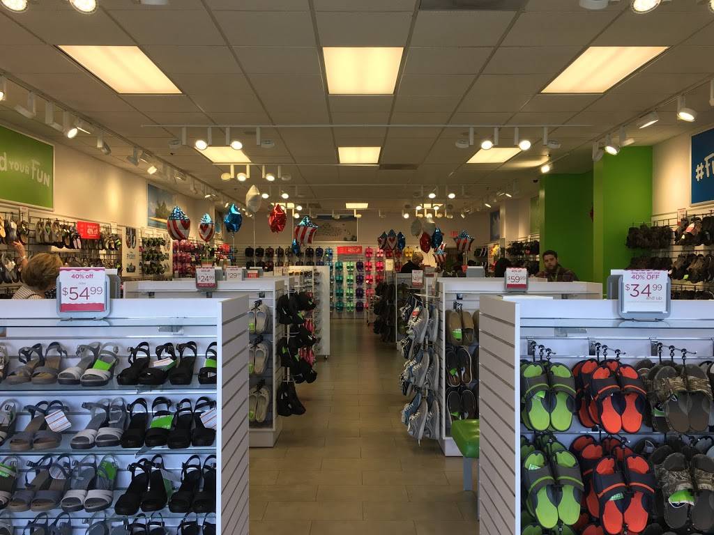 Crocs | 820 W Stacy Rd, Allen, TX 75013, USA | Phone: (972) 678-2400