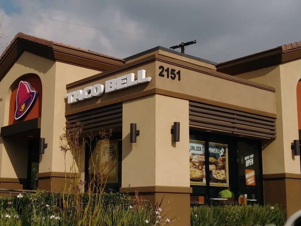 Taco Bell | 2151 Foothill Blvd, La Cañada Flintridge, CA 91011, USA | Phone: (818) 957-1559