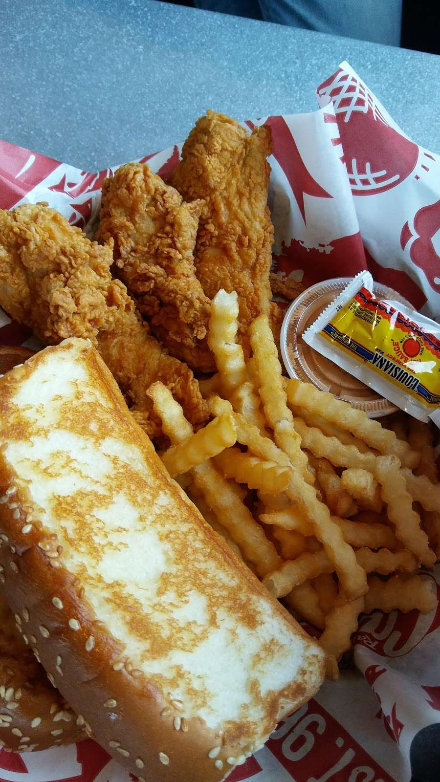 Raising Canes Chicken Fingers | 5005 Paramount Blvd, Pico Rivera, CA 90660 | Phone: (562) 463-1868