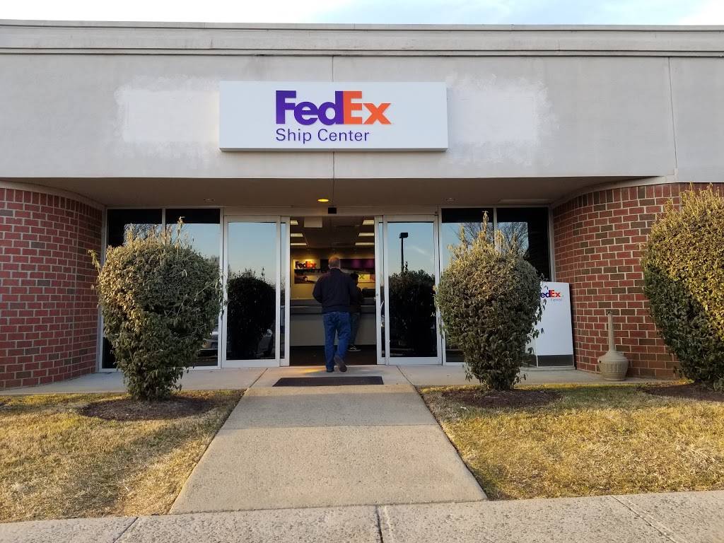 FedEx Ship Center | 8800 Studley Rd, Mechanicsville, VA 23116, USA | Phone: (800) 463-3339