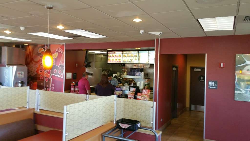 Jack in the Box | 4640 E Russell Rd, Las Vegas, NV 89120, USA | Phone: (702) 433-9100