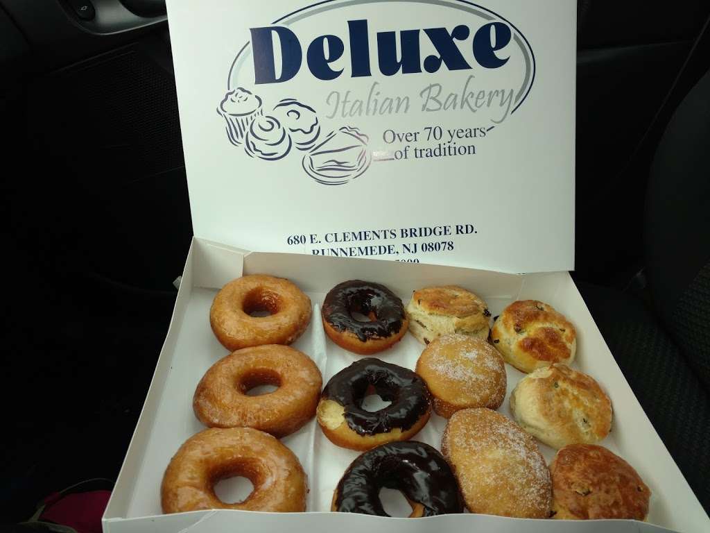 Deluxe Italian Bakery Inc. | 680 E Clements Bridge Rd, Runnemede, NJ 08078, USA | Phone: (856) 939-5000