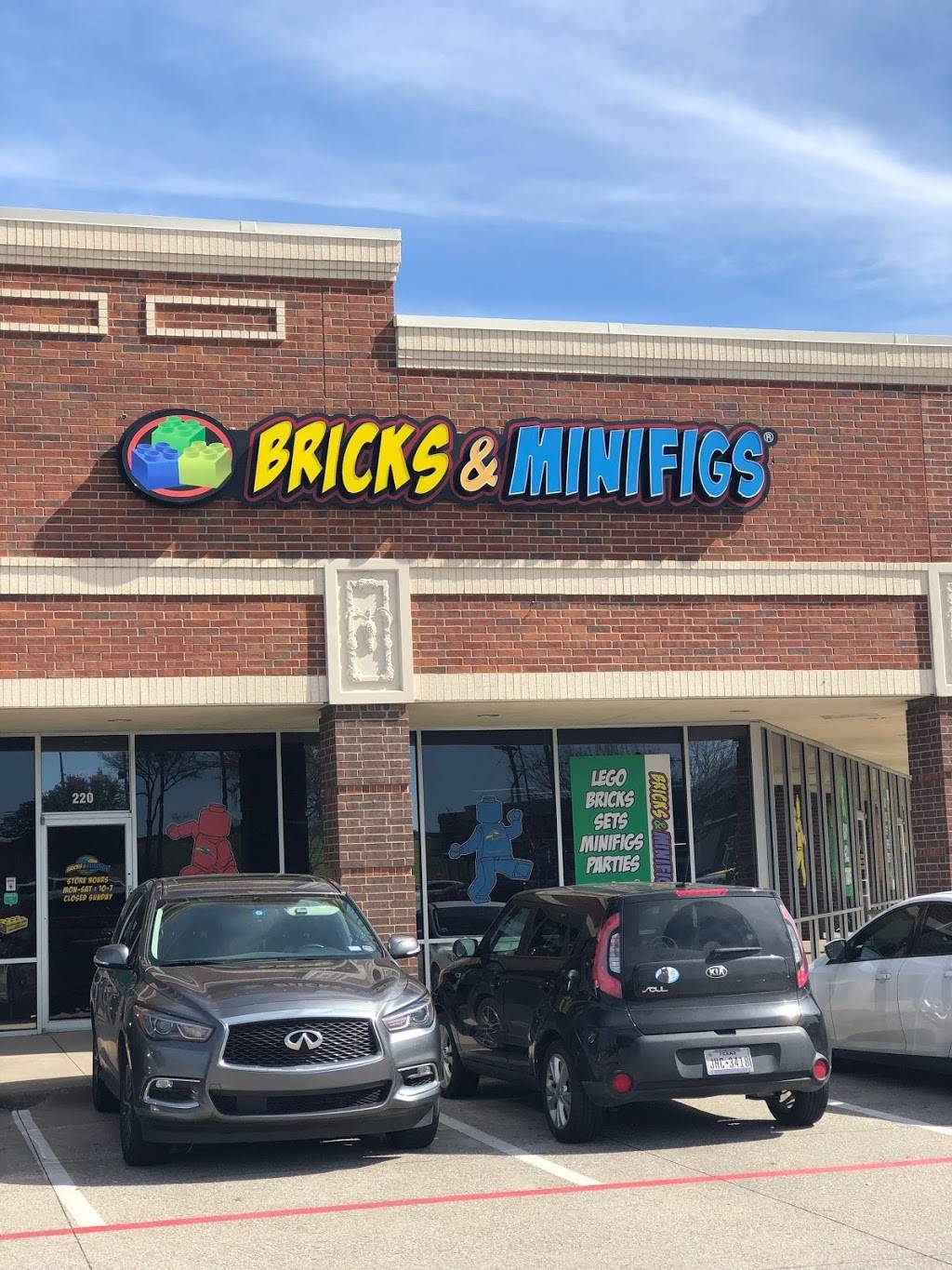 Bricks & Minifigs | 2030 Glade Rd Suite 220, Grapevine, TX 76051, USA | Phone: (817) 952-7002