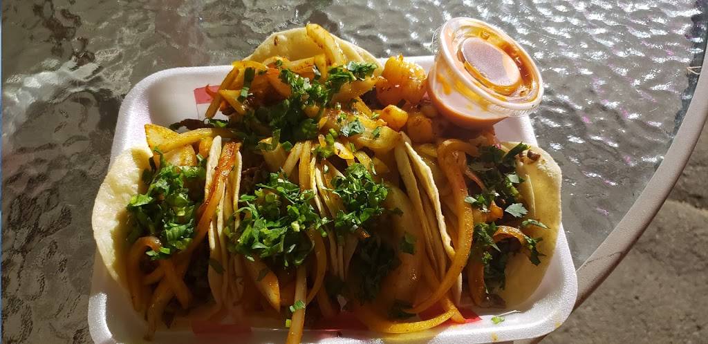 Lidias taco truck | 5202 E Pine St, Tulsa, OK 74115 | Phone: (918) 402-2364