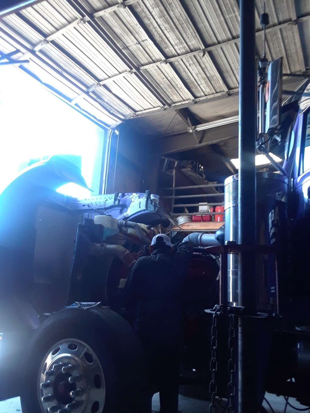 Victor Road Service | 10832 Beaumont Hwy, Houston, TX 77078, USA | Phone: (832) 535-4660