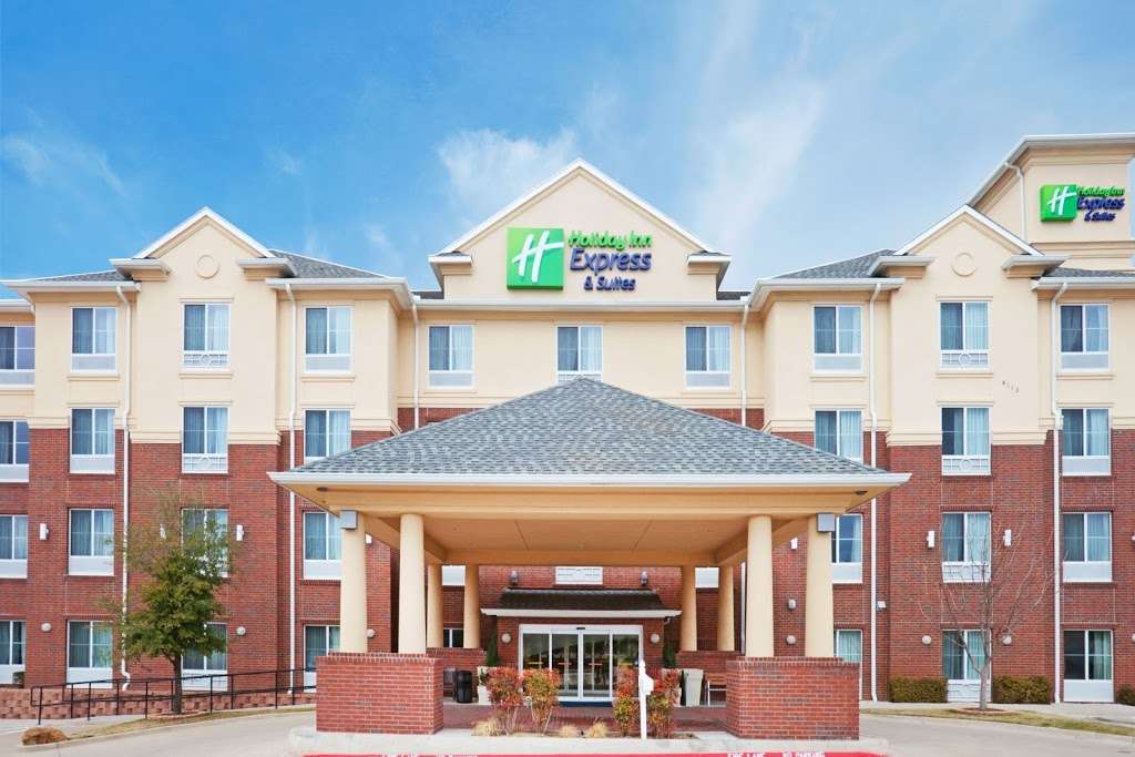 Holiday Inn Express & Suites Dallas - Grand Prairie I-20 | 4112 S Carrier Pkwy, Grand Prairie, TX 75052, USA | Phone: (972) 264-4002