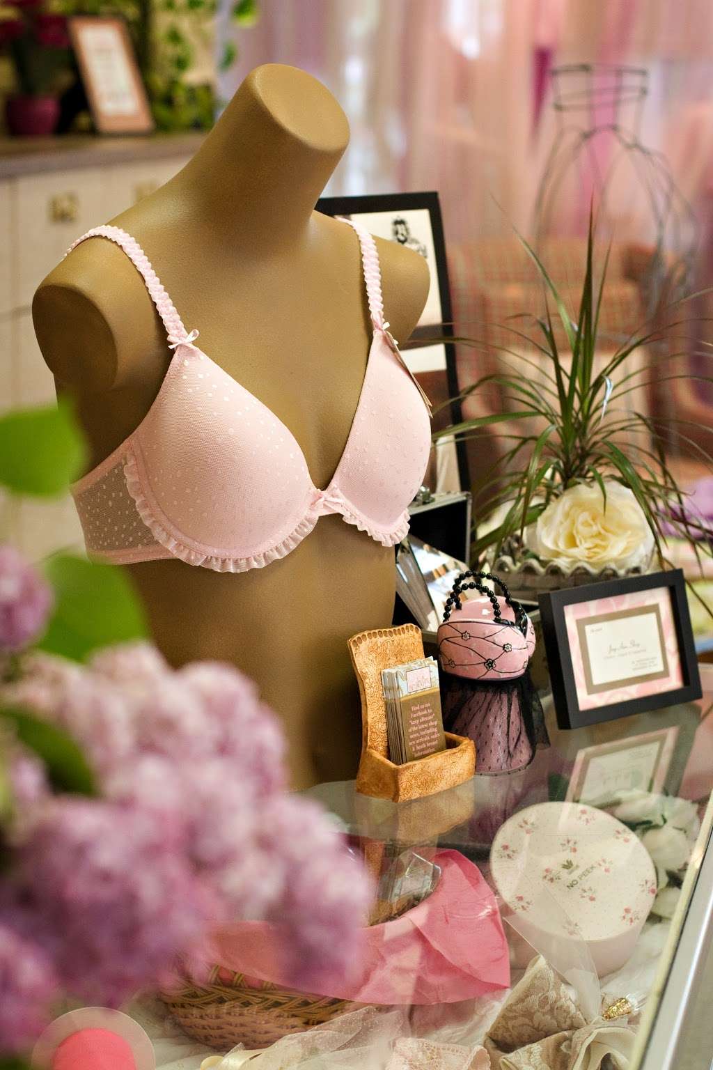 Jay Ann Intimates | 1954 County Line Rd, Huntingdon Valley, PA 19006 | Phone: (215) 942-0120