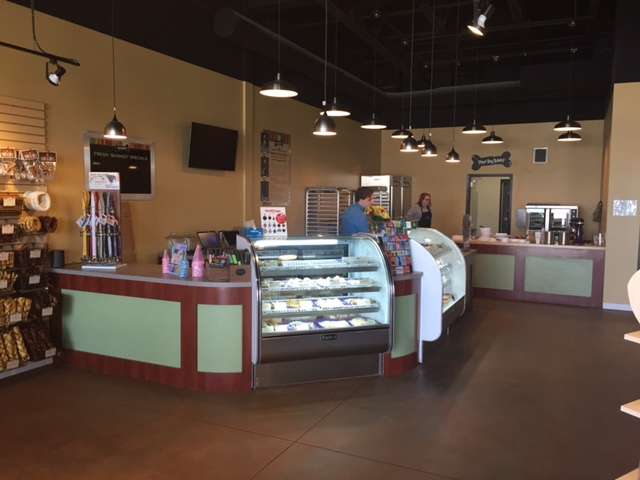 Three Dog Bakery Overland Park | 7951 W 160th St Suite 520, Overland Park, KS 66223, USA | Phone: (913) 897-8189