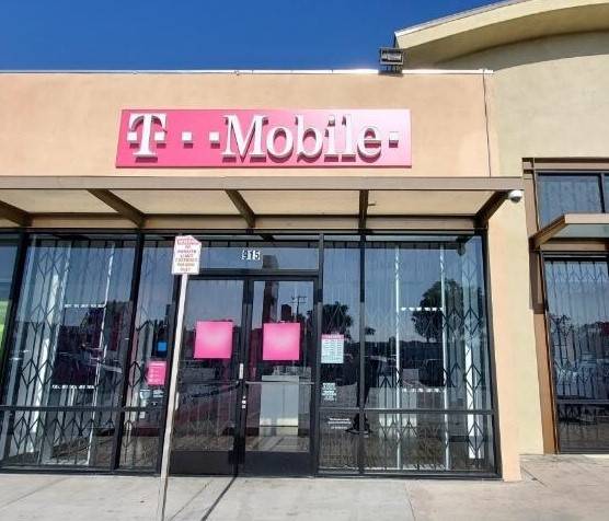 T-Mobile | 915 N Euclid St, Anaheim, CA 92801, USA | Phone: (714) 782-9190