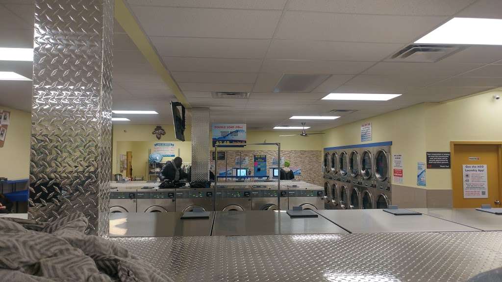 h2o Laundromat + Dry Clean | 8207 Stenton Ave, Philadelphia, PA 19150, USA | Phone: (267) 647-9274