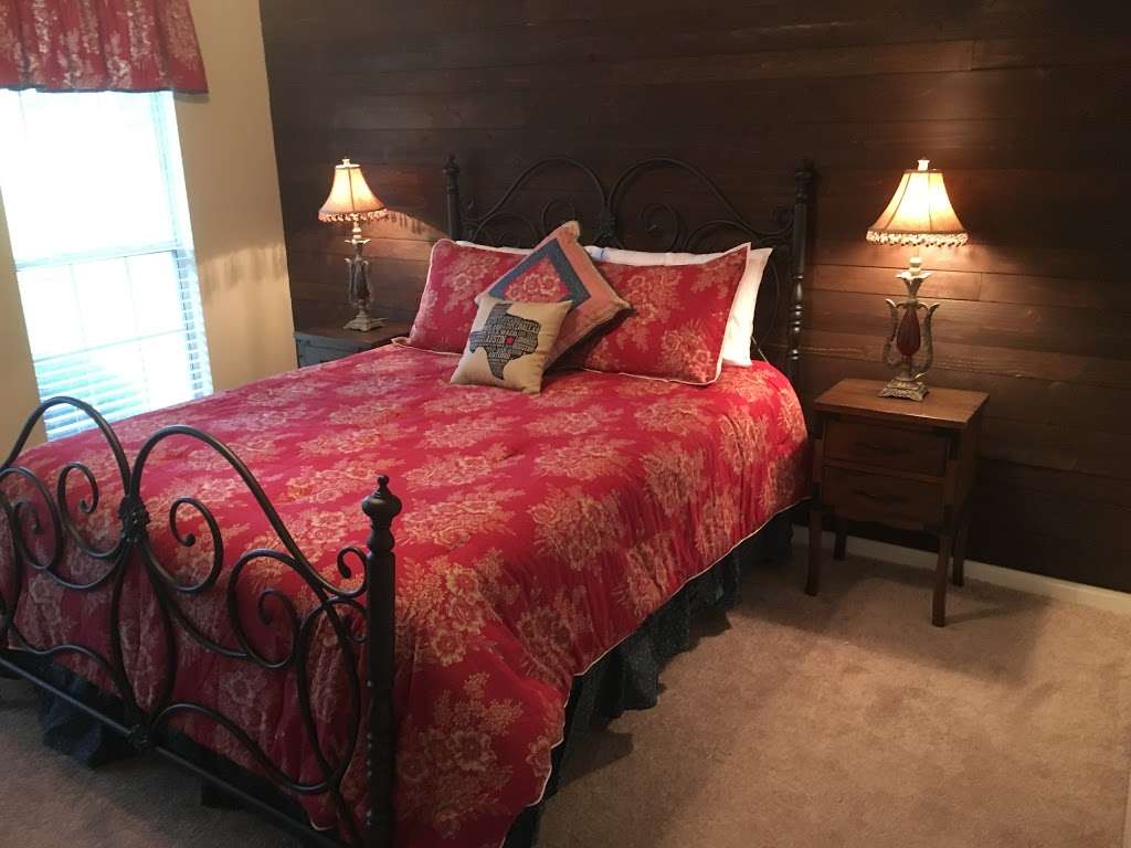 Maple Creek Bed and Breakfast | 519 E Hufsmith Rd, Tomball, TX 77375, USA | Phone: (346) 224-3622