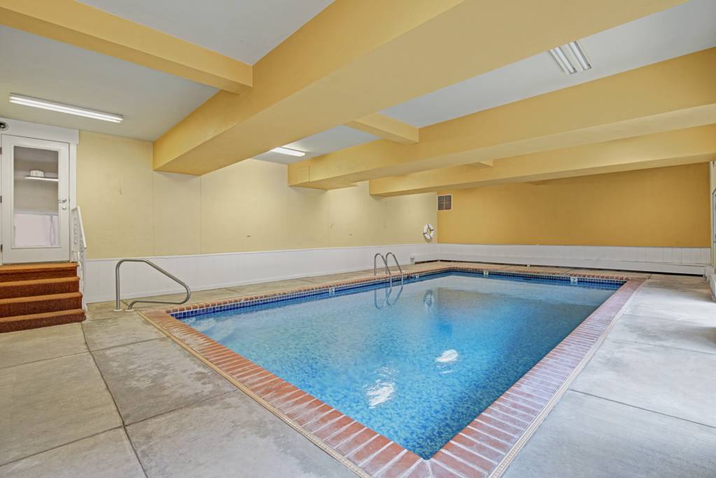 Broadmoor Park Tower Apartment Homes | 929 Arcturus Dr, Colorado Springs, CO 80906, USA | Phone: (719) 426-3728