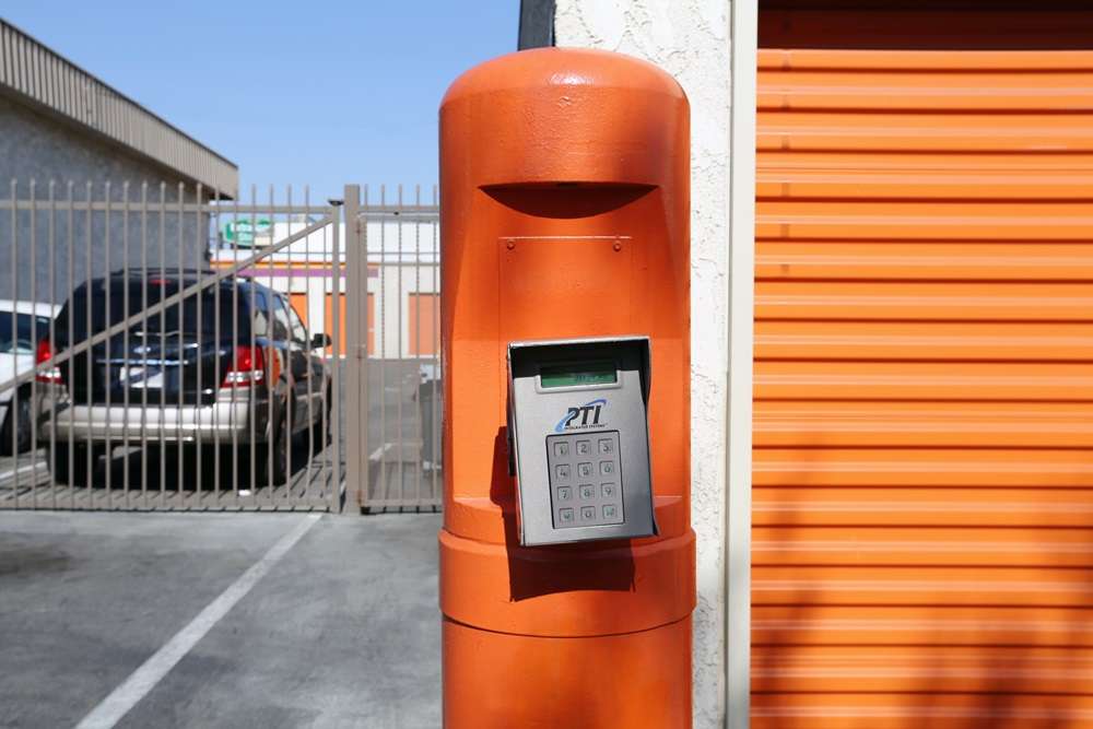 Public Storage | 17173 Valley Blvd, Fontana, CA 92335, USA | Phone: (909) 302-1640