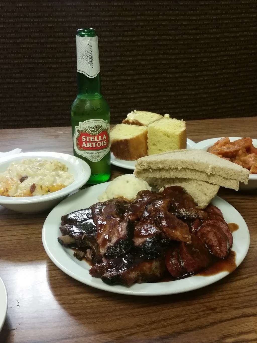 Carmen & Family Bar-B-Q | 692 W A St, Hayward, CA 94541 | Phone: (510) 887-1979