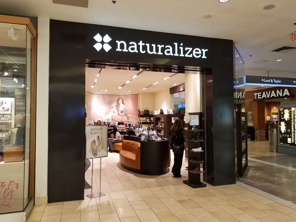 Naturalizer, 1 #, 1 Garden State Plaza 