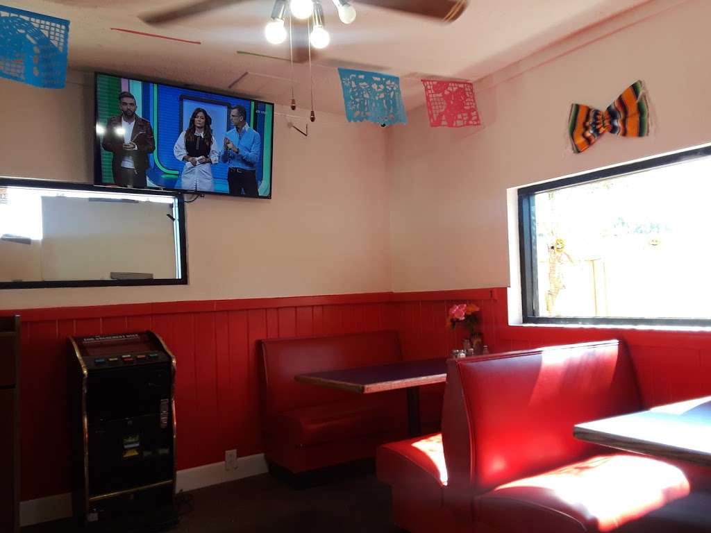 Los Charitos Mexican Food | 28539 CA-79, Winchester, CA 92596, USA