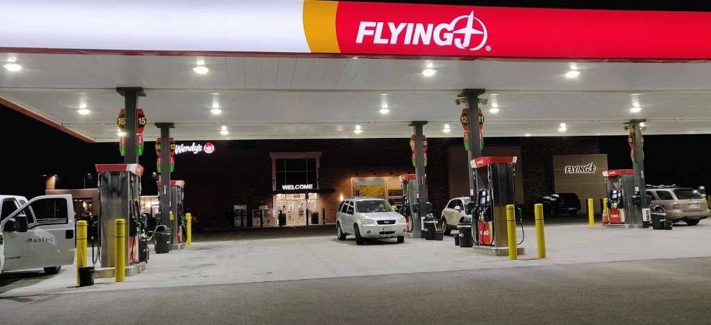 Flying J Travel Center | 1668 E Tehachapi Blvd, Tehachapi, CA 93561, USA | Phone: (661) 823-1049