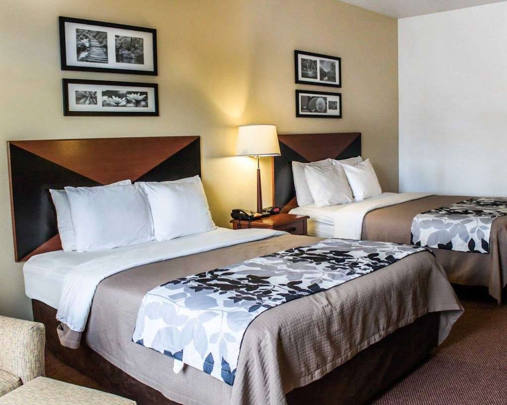 Quality Inn & Suites | 1435 Doron Dr, Chambersburg, PA 17202 | Phone: (717) 263-0596