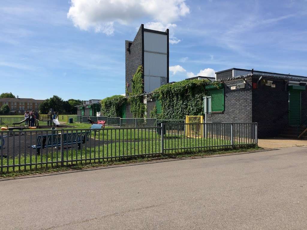 Overton Park Recreation Ground | 25 Overton Rd, Sutton SM2 6RD, UK | Phone: 020 8770 5070