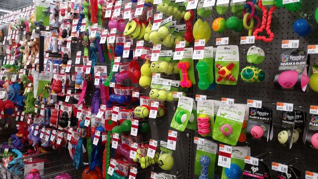 Pet Supplies Plus | 1916 Dempster Street A, Evanston, IL 60202 | Phone: (847) 868-8331