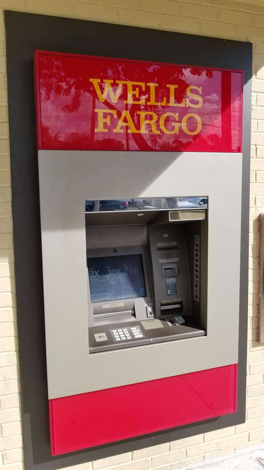 Wells Fargo Bank | 1662 S Congress Ave, Palm Springs, FL 33461, USA | Phone: (561) 963-2426