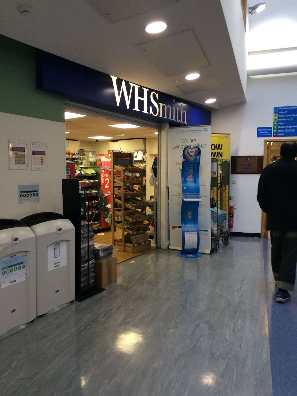 WHSmith | 8b Fenn St, London E9 6EP, UK | Phone: 020 8533 9597