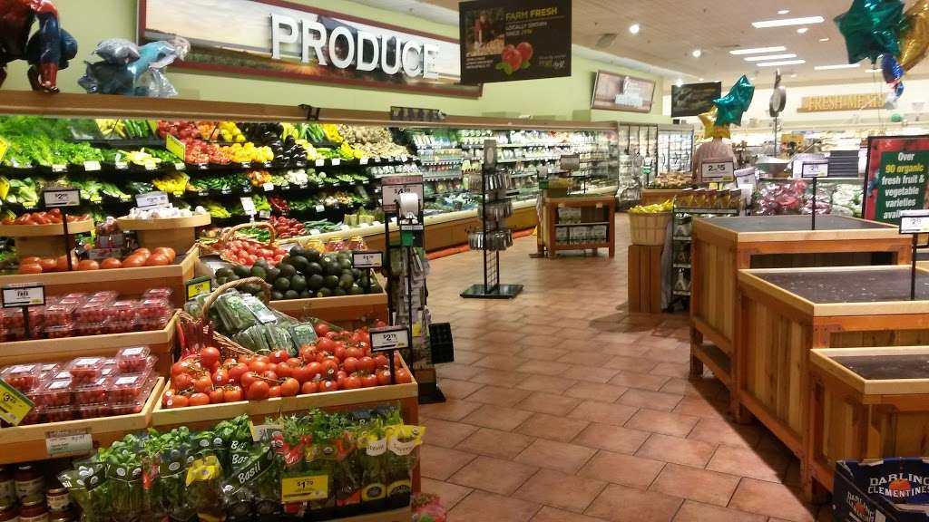 Big Y World Class Market | 1111 Providence Hwy, Walpole, MA 02081, USA | Phone: (508) 660-9710