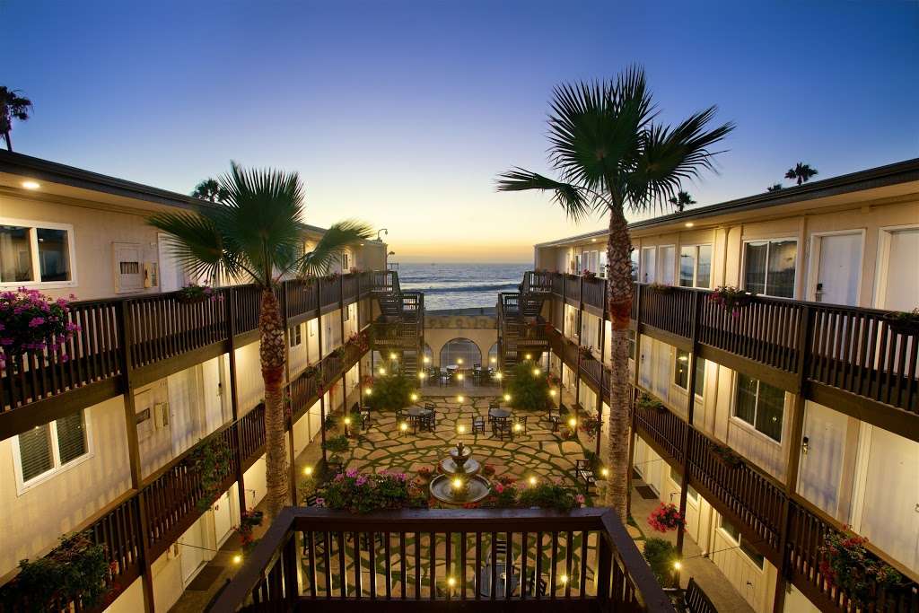 Ocean Beach Hotel | 5080 Newport Ave, San Diego, CA 92107, USA | Phone: (619) 223-7191